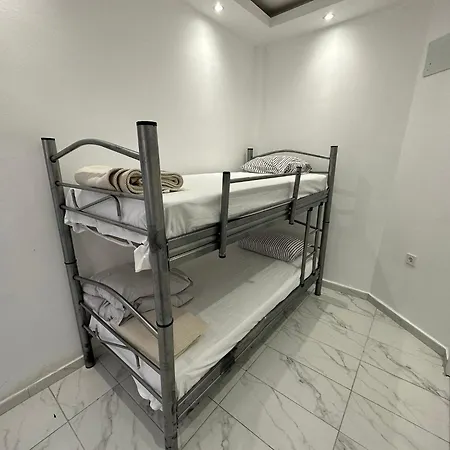 Paradise Garden Sitesi 3 Havuzlu Eşyalı Kişi Fiyatı Değil Fiyatı *
