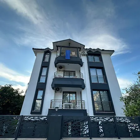 Paradise Garden Sitesi 3 Havuzlu Eşyalı Kişi Fiyatı Değil Fiyatı *
