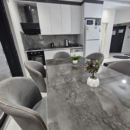 Lejlighed Paradise Garden Sitesi 3 Havuzlu Esyali Kisi Fiyati Degil Fiyati